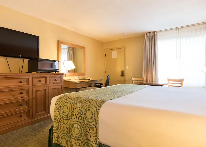Sandpiper Lodge - Santa Barbara